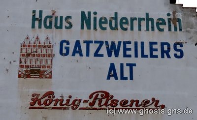 Gatzweilers Alt, Haus Niederrhein, König Pilsener, Fassadenwerbung, Düsseldorf, Bierwerbung