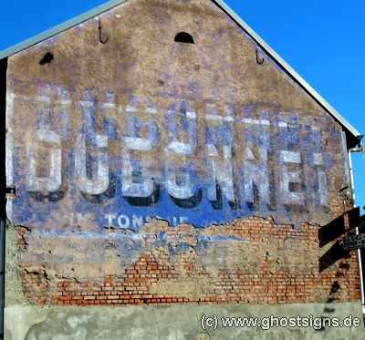 Dubonnet, Fassadenwerbung, Dannemarie, Getränkewerbung, Likör